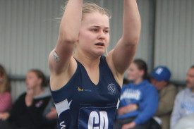 17&u-res-warrnambool-v-terang-mortlake-ef-7.jpg