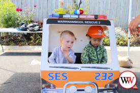 Ellidy Burchell and Graham enjoy the SES display.