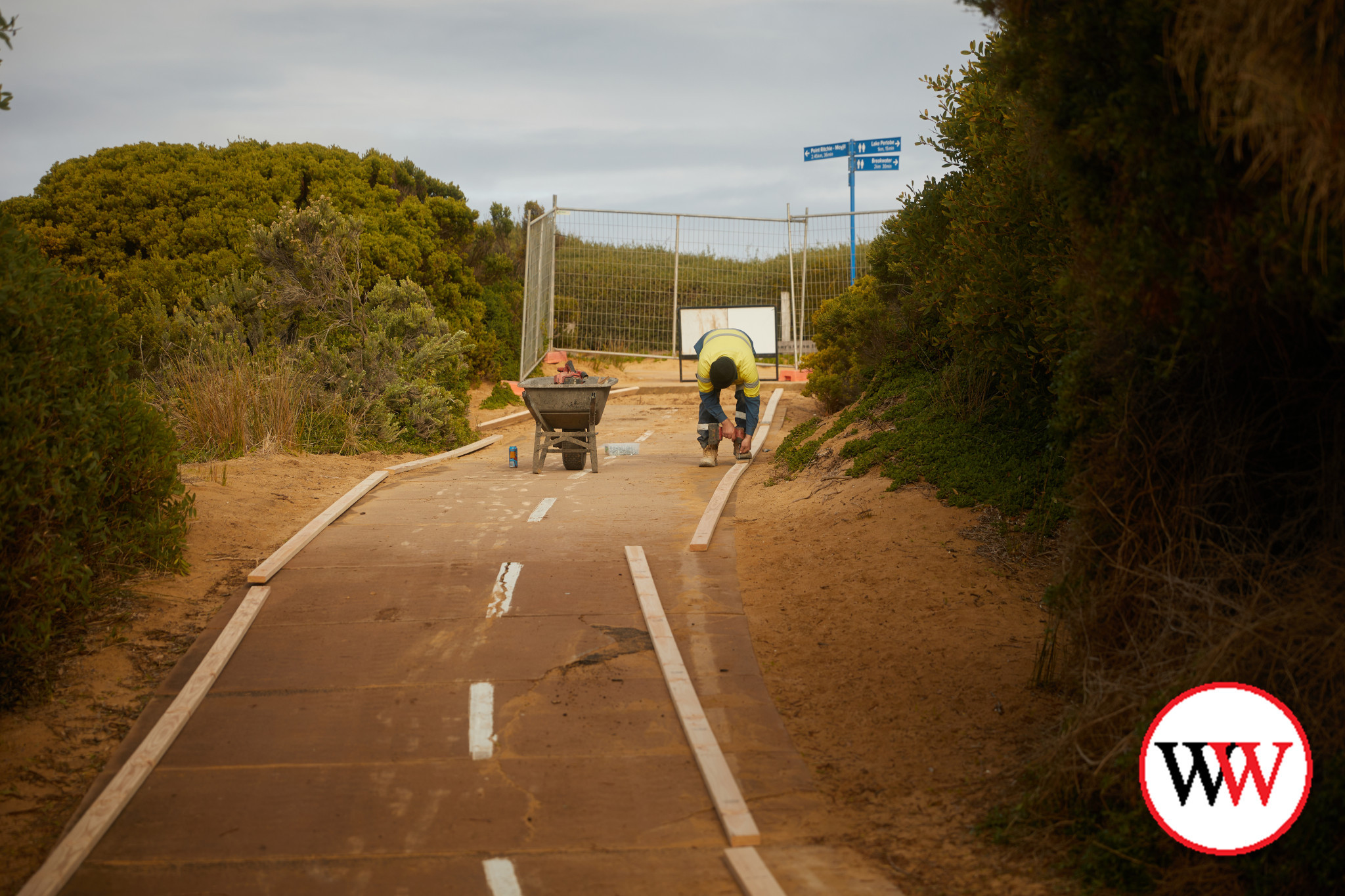 flume-footpath-2.jpg