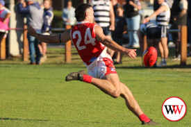 footy—-allansford-v-dennington-13.jpg