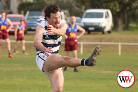 footy—-allansford-v-south-rovers-5-1750302047.jpg