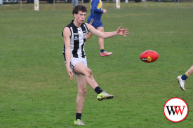 footy—-camperdown-v-north-warrnambool-15.jpg