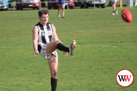 footy—-camperdown-v-north-warrnambool-25.jpg