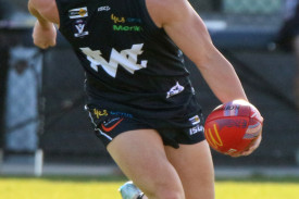 footy—-cobden-v-warrnambool-1.jpg
