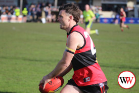 footy—-cobden-v-warrnambool-14.jpg