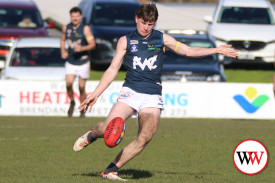 footy—-cobden-v-warrnambool-7.jpg