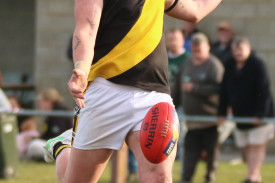 footy—-merrivale-v-allansford-12.jpg