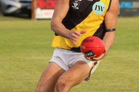footy—-merrivale-v-allansford-20.jpg