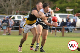 footy—-merrivale-v-allansford-5.jpg