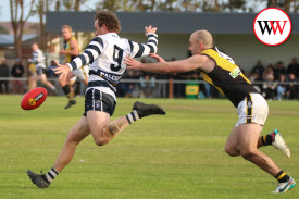 footy—-merrivale-v-allansford-6.jpg