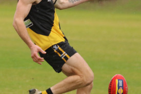 footy—-merrivale-v-south-rovers-3.jpg