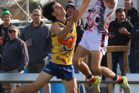footy—-north-warrnambool-v-koroit-2.jpg