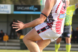 footy—-north-warrnambool-v-koroit-5.jpg