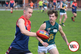 footy—-old-collegains-v-timboon-14.jpg