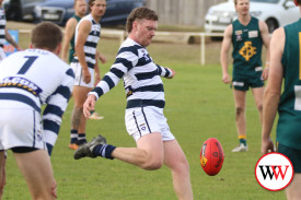 footy—-old-collegians-v-allansford-13.jpg