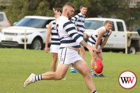 footy—-old-collegians-v-allansford-17.jpg