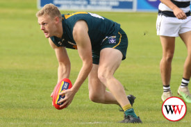 footy—-old-collegians-v-allansford-19.jpg