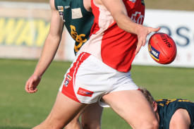 footy—-old-collegians-v-dennington-4.jpg