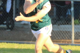 footy—-panmure-v-old-collegains-2.jpg