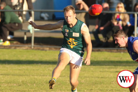 footy—-panmure-v-old-collegains-3.jpg