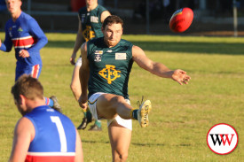 footy—-panmure-v-old-collegains-4.jpg