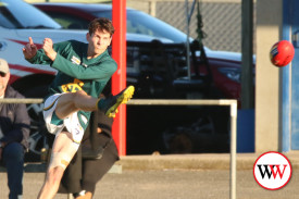 footy—-panmure-v-old-collegains-7.jpg