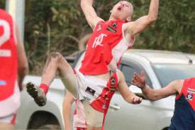 footy—-timboon-v-dennington-11.jpg