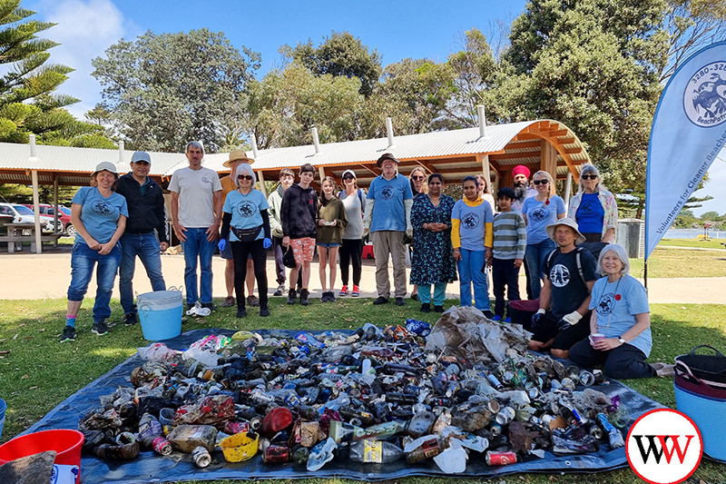 A group of volunteers spent Saturday morning clearing rubbish from a creek behind Lake Pertobe.