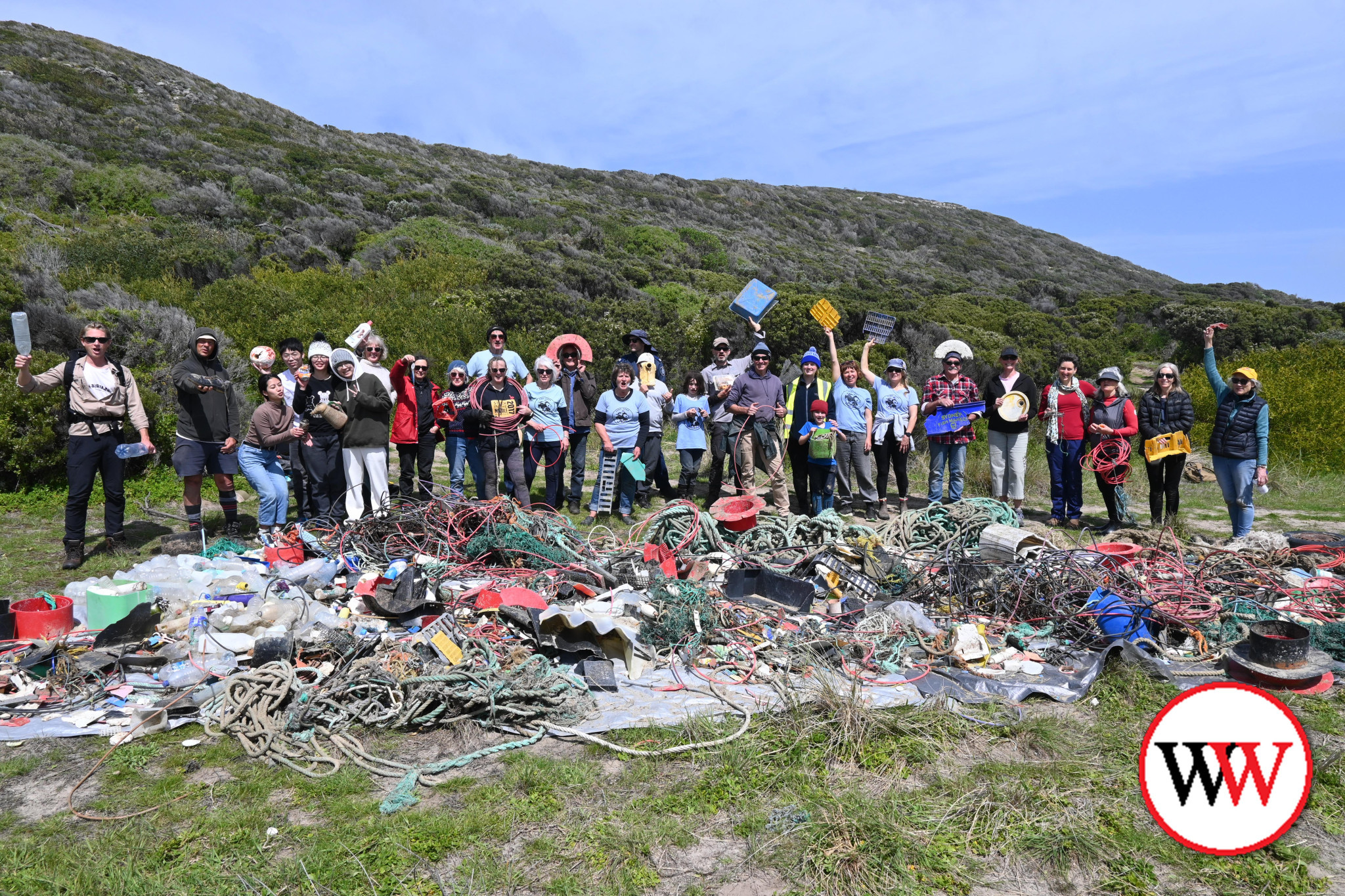 Volunteers clear 738kg of rubbish - feature photo