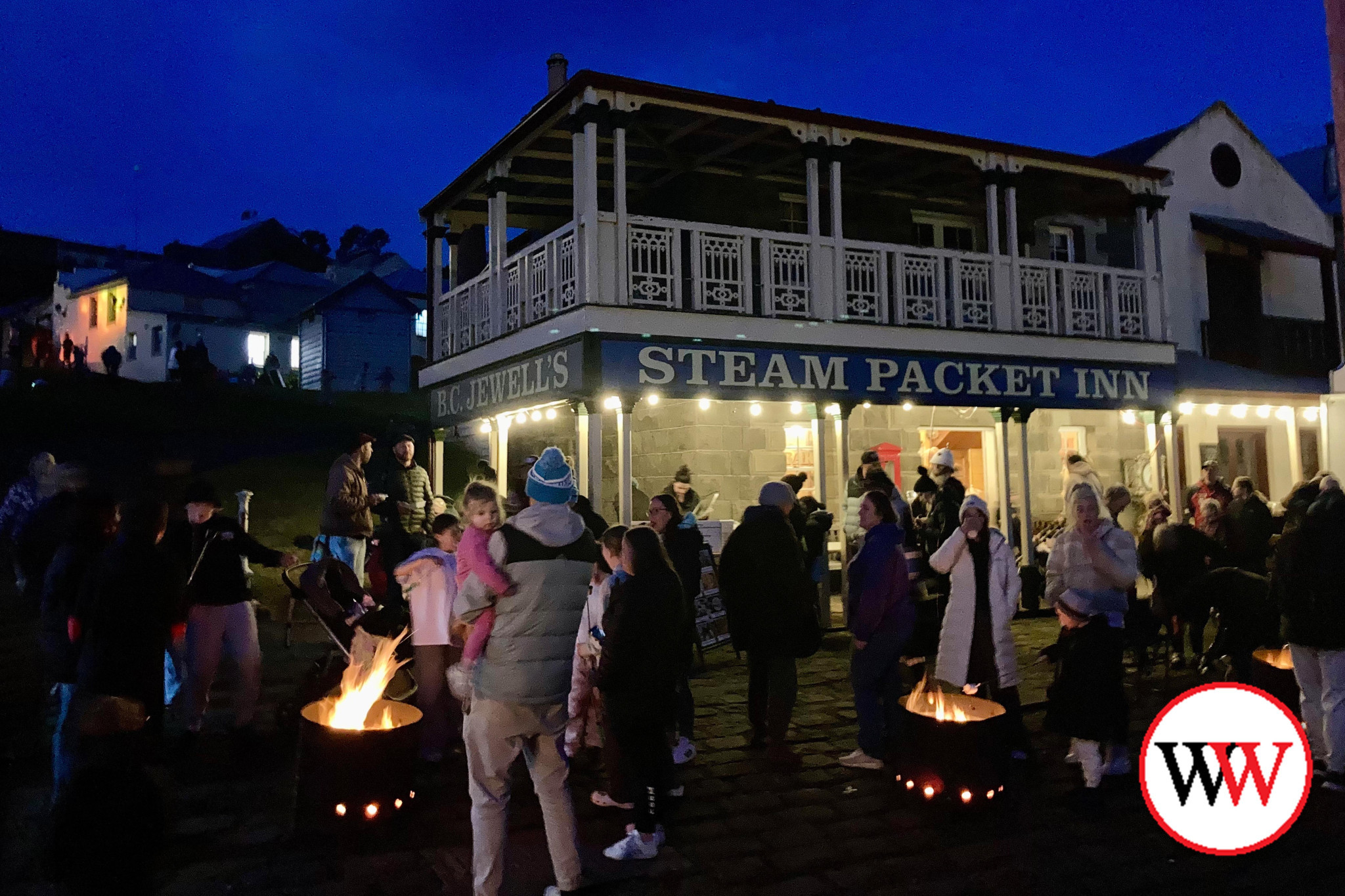 Large crowds braved the cool weather and headed to Flagstaff Hill on Saturday night for another successful winter event.