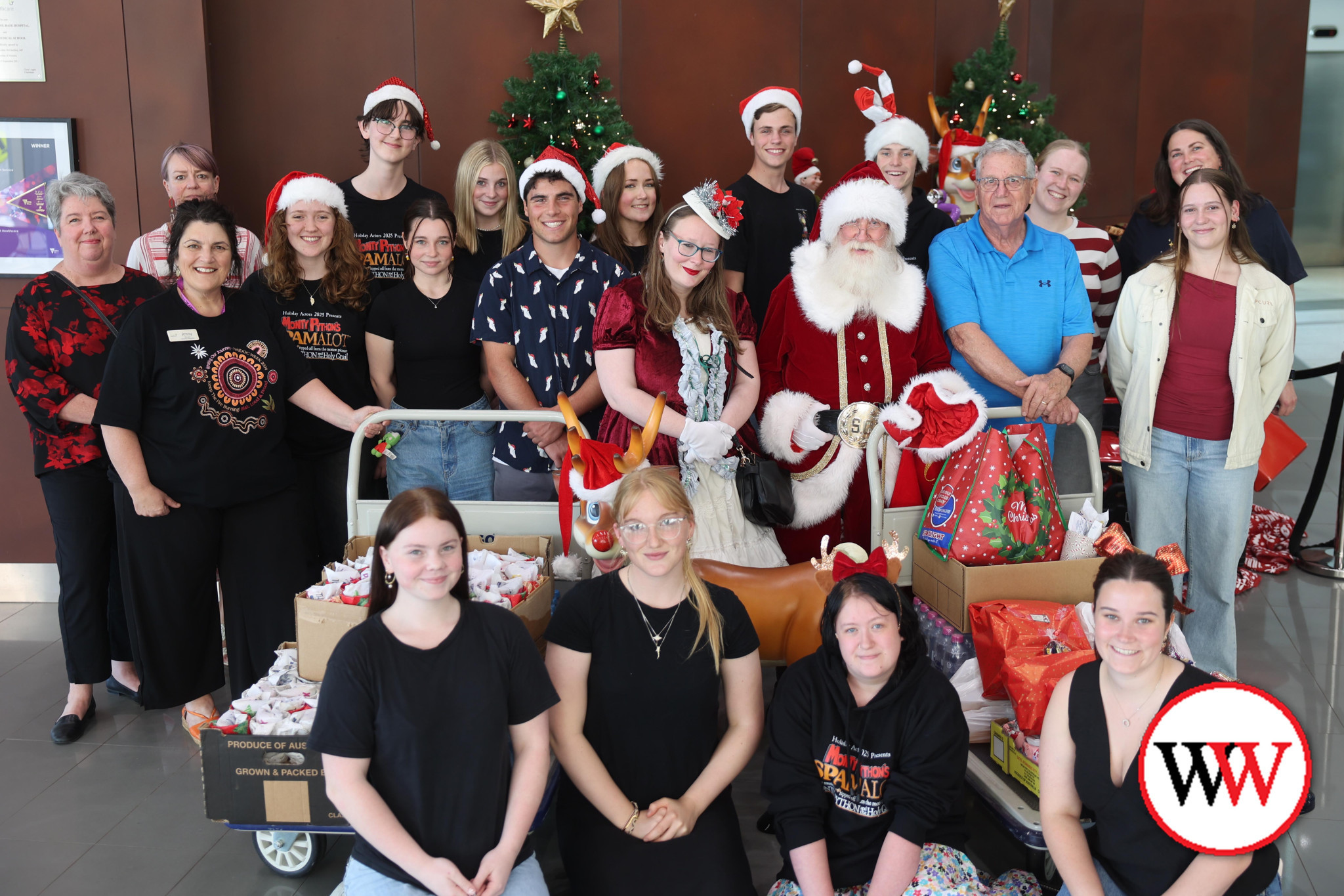 Patients and staff at the Warrnambool hospital were treated to Christmas carols, gifts and special treats when the Holiday Actors and Dennington Community Association members paid a special visit earlier this week.