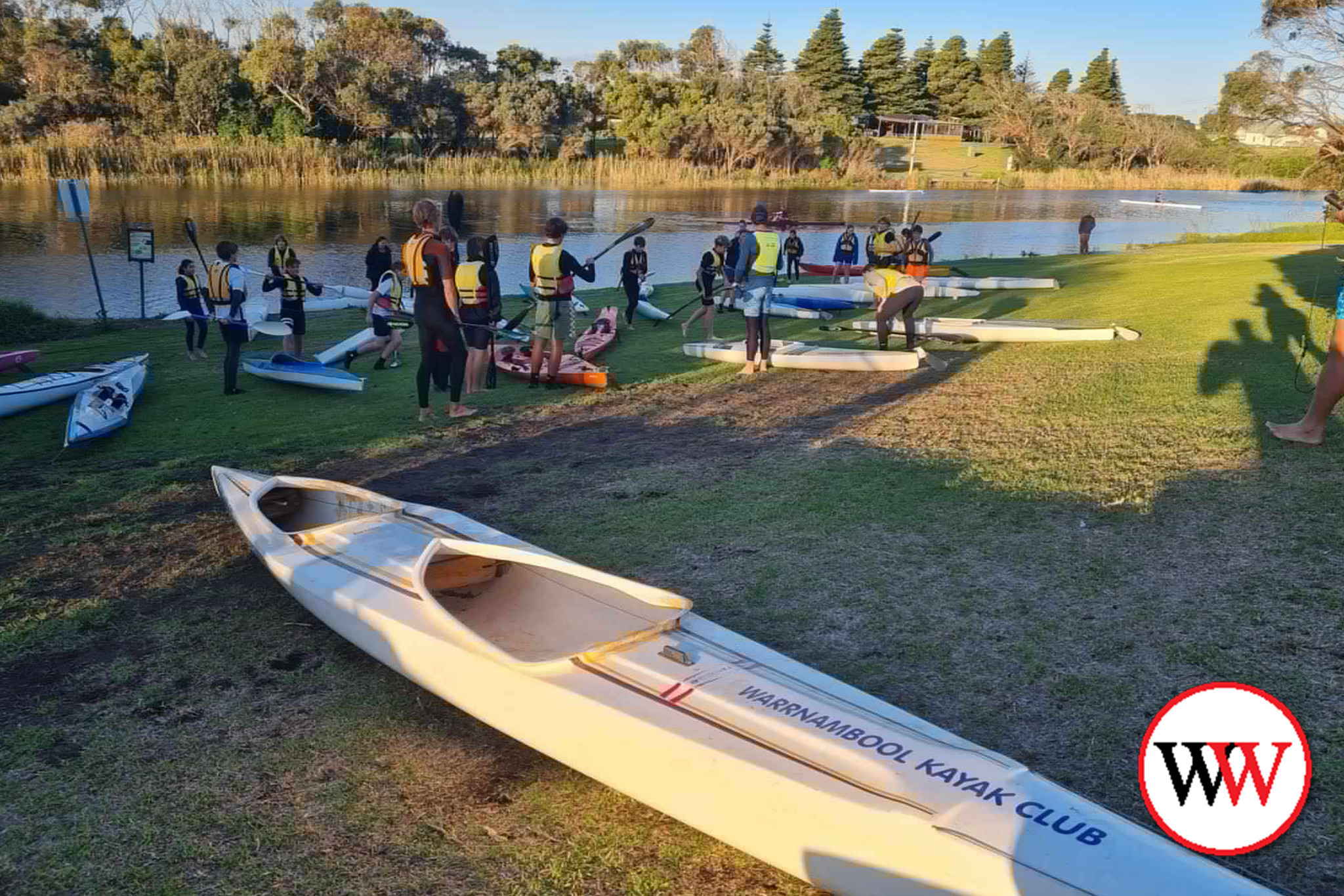 Paddlers brave the cold - feature photo