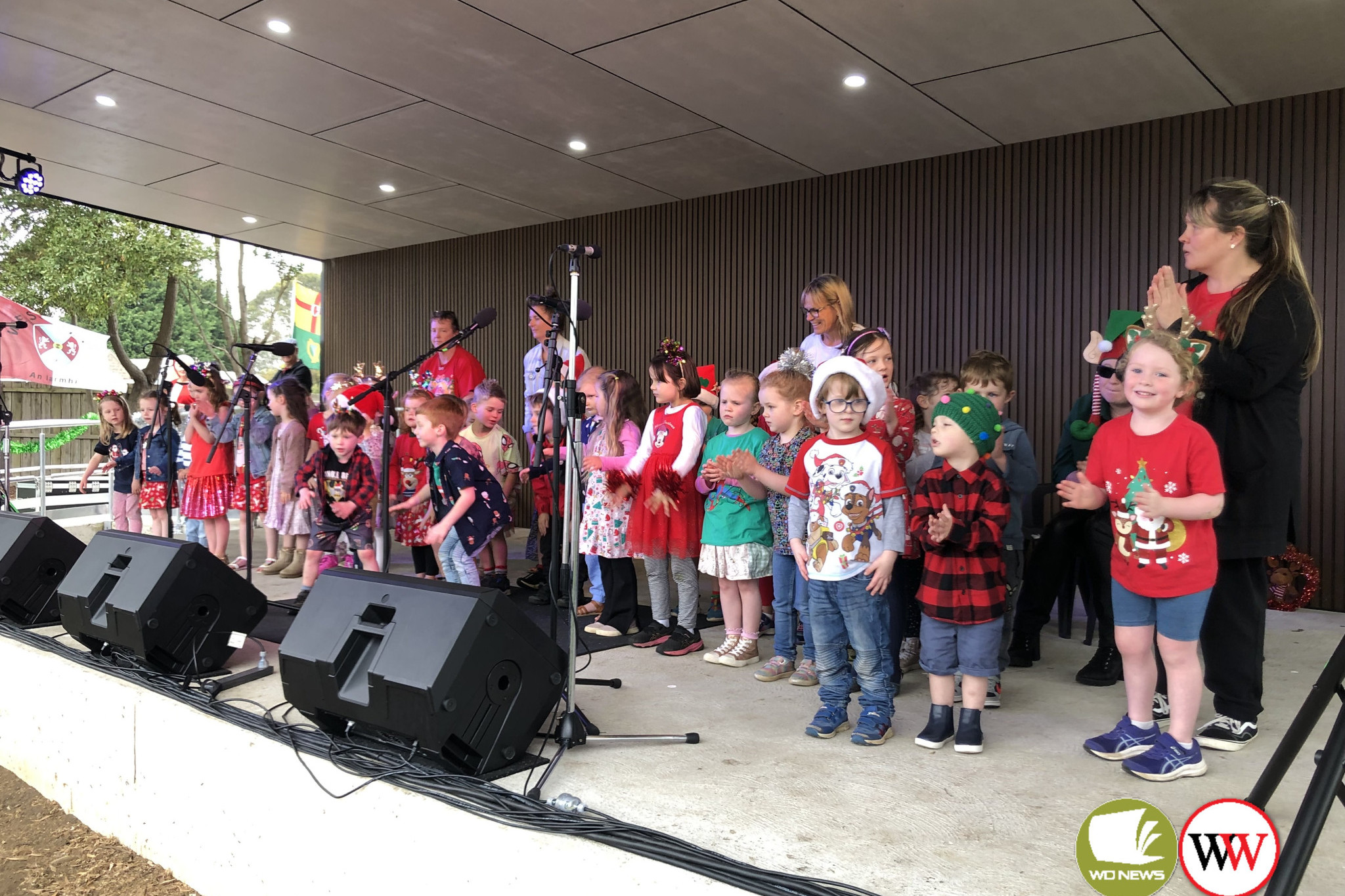 Koroit gets festive at ‘Carols at the Stage’ - feature photo