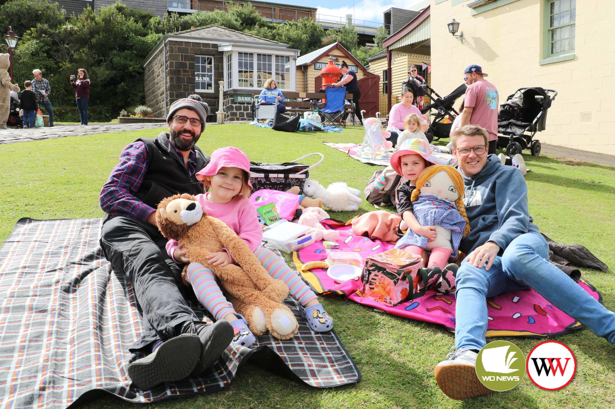 David Hall and Willa Clifford (left) enjoyey the picnic with Valencia and Ashley Ansell.