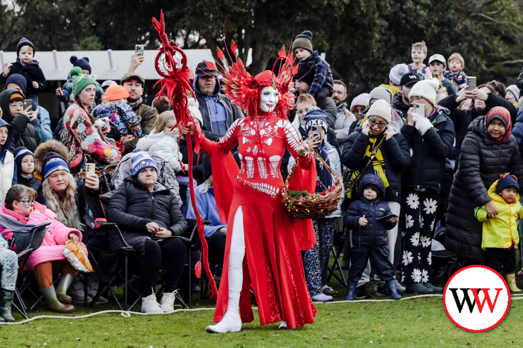Last year’s Solstice Search Party attracted hundreds of people to Lake Pertobe and it is anticipated a similar crowd will enjoy this year’s program. Photos courtesy James Kol.