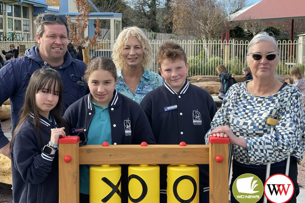 Student leaders Summreen Yousufi, Reem OBeid and Charlie Silver with Michael Walsh (MJ Walsh Landscapes), principal Clare Monk and Helen Bayne.