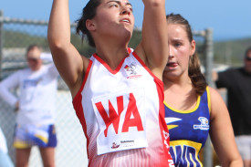 north-v-south-netball-16.jpg