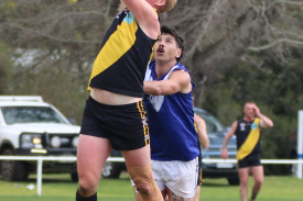 senior-footy-merrivale-3.jpg