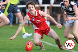 u15-footy-dennington-4.jpg