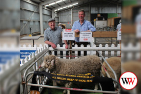 All Breeds Sheep of the Show ‘Kevin Ludeman Memorial’ winner Jim Blight (Killmery Romney Stud) with Federal Member for Wannon Dan Tehan.