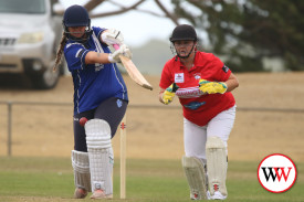 womens-cricket-dennington-v-russells-creek-11.jpg