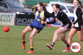 womens-footy-u15—-koroit-v-north-warrnambool-9.jpg